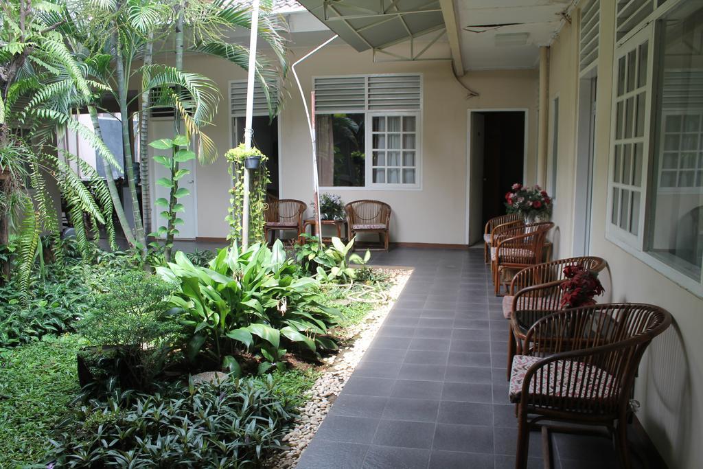Gondia Guesthouse Jakarta Exterior foto