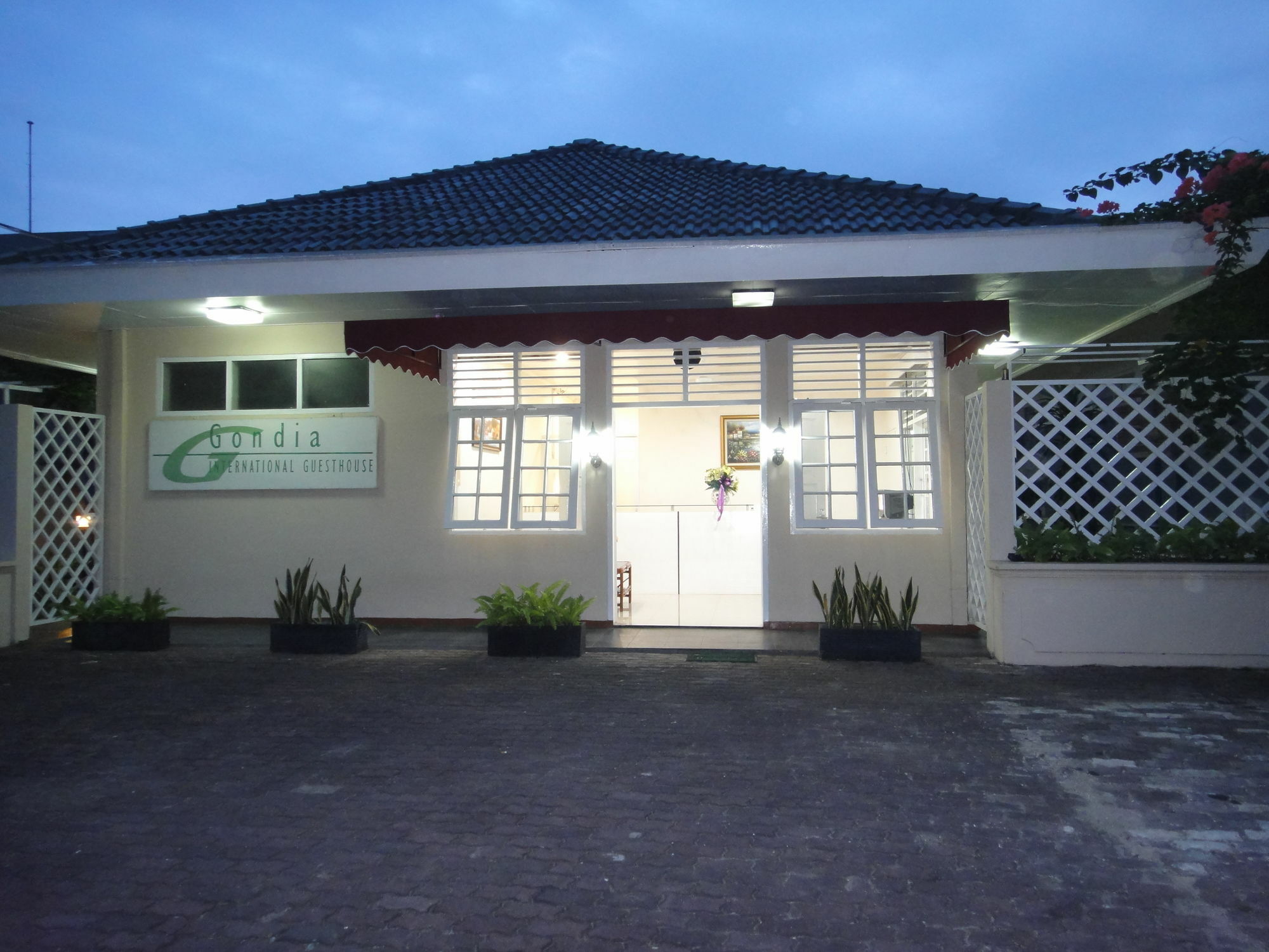 Gondia Guesthouse Jakarta Exterior foto
